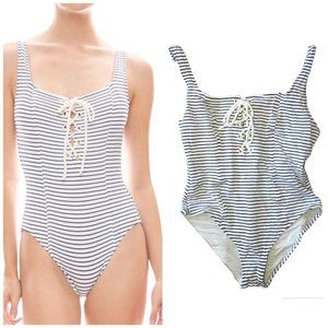 Solid and Striped The Sophia one piece Seersucker swimsuit Size M Blue & White